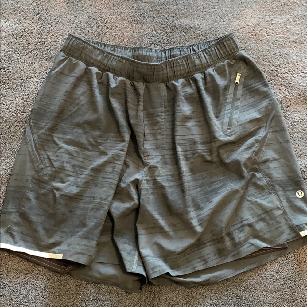 Men’s lululemon Running Shorts MEDIUM